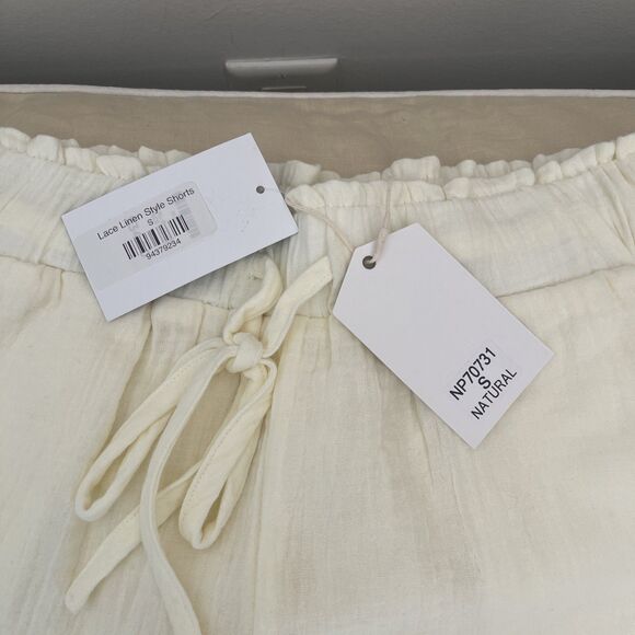 NWT Very J Shorts Gauze Ivory Cream Lace Floral Scalloped Hem Overlay S - Picture 7 of 10
